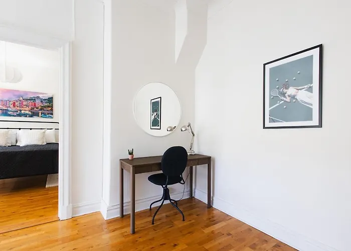 Apartment King Bed Smart Tv Coffee Wifi Sofa Bed Gothenburg