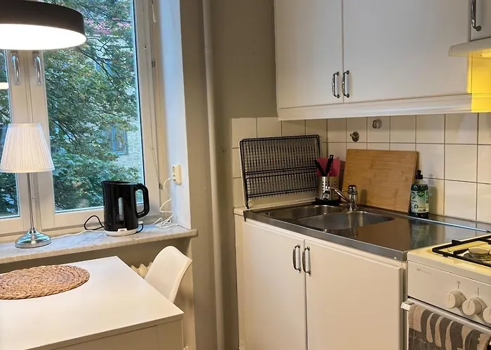 Inviting One-bedroom With Sleeping Space For Four Lägenhet Göteborg
