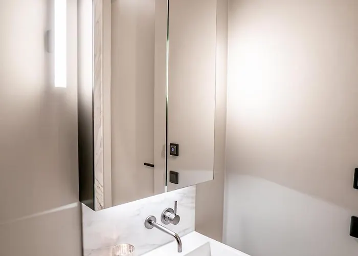 Penthouse 70th Floor Karlatornet