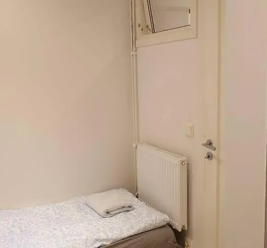 아파트 Workers Stay - Furnished Housing Angered Sverige