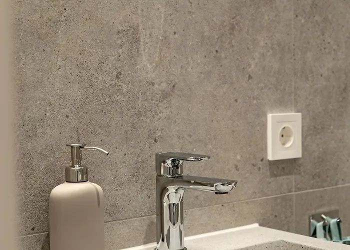 Bright Designer In * Gotenburg