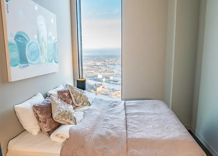 Penthouse 70th Floor Karlatornet