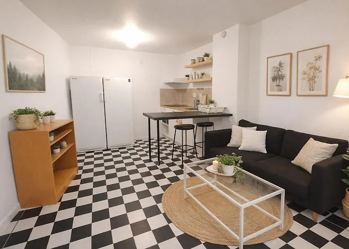 Premium Workers 8br 13beds 2kitchen 3bath Hébergement de vacances *