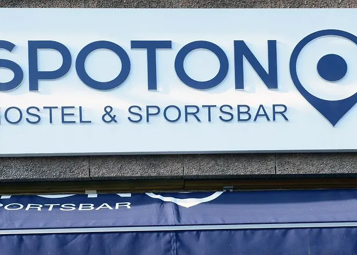 Spoton & Sportsbar Hostel