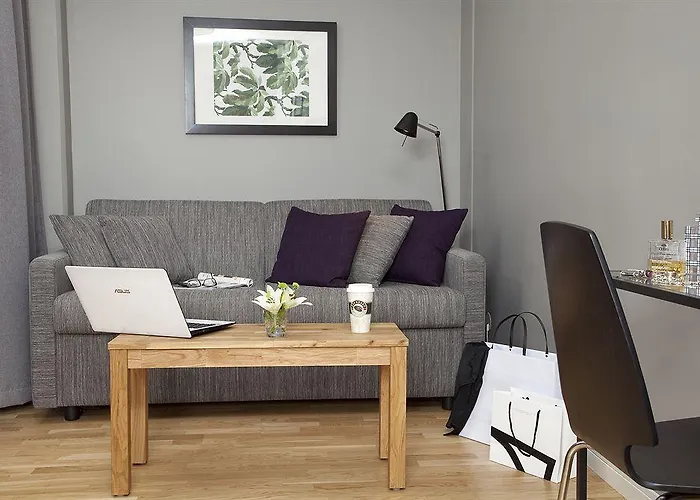 林奈帕特森酒店及旅馆 旅馆 *