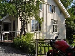 Torpet Mon Bed and breakfast