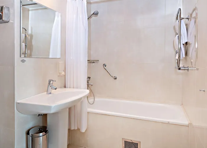 Center - Sure By Western Hotel 3*