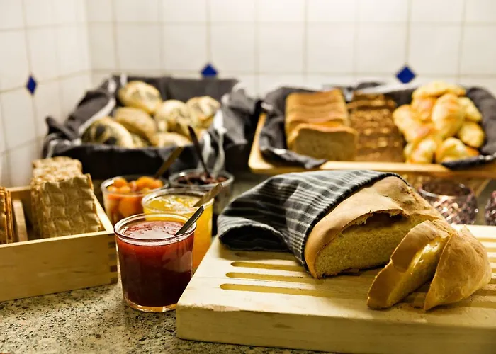 Center - Sure By Western ホテル