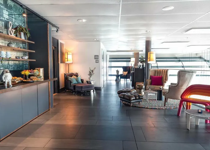 Radisson Blu Riverside 4*