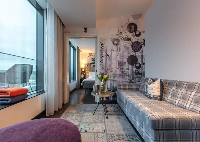 Radisson Blu Riverside 4*