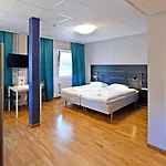 Hostel Spoton & Sportsbar Γκέτεμποργκ