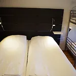 Hostel Spoton & Sportsbar Γκέτεμποργκ