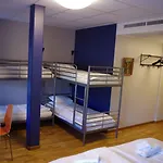 Hostel Spoton & Sportsbar *