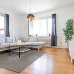 Chic 1br Center Sleeps 4 Braemaregarden Apartman Göteborg
