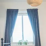 Chic 1br Center Sleeps 4 Braemaregarden Apartman *