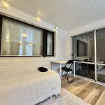 Workers Premium - 5 Bedroom - 10 Beds - Parking Holiday home Gothenburg