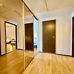 Holiday home Workers Premium - 5 Bedroom - 10 Beds - Parking Gothenburg