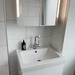 Apartment Rymligt Och Haerligt Radhus I