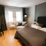 Spoton & Sportsbar Hostel Γκέτεμποργκ