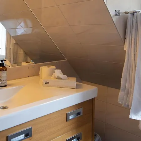 Hotel Treetop Hangout & Gothenburg