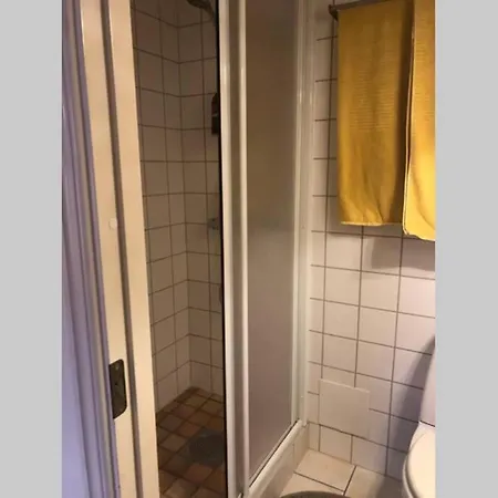 Lejlighed Room With Separate Entrance, Kitchen! Göteborg