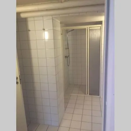 Two Bedrooms And Two Bathrooms 4*