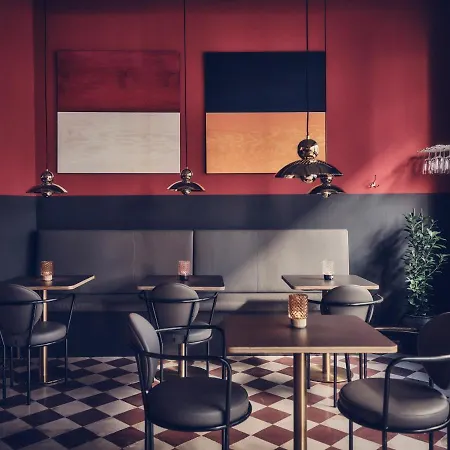 Hotel Flora 4*