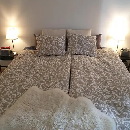 Fresh 1-Master-Bedroom Close To Korsvaegen/Liseberg ホームステイ ヨーテボリ
