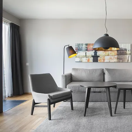 Quality 11 & Eriksbergshallen Otel 4*