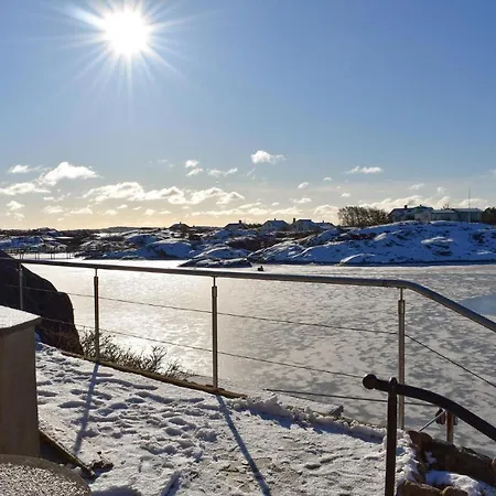 Stunning In Torslanda With Jacuzzi, Sauna And Wifi