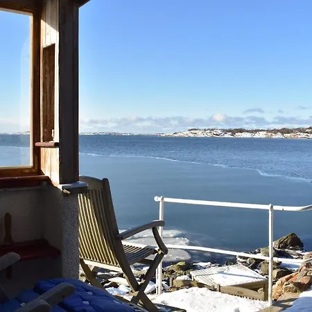 Stunning In Torslanda With Jacuzzi, Sauna And Wifi Casa de Férias Gotemburgo