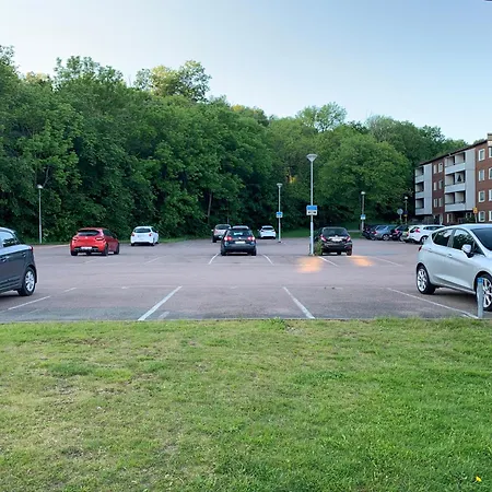Near To The Center Studio Apartment With Car Parking *