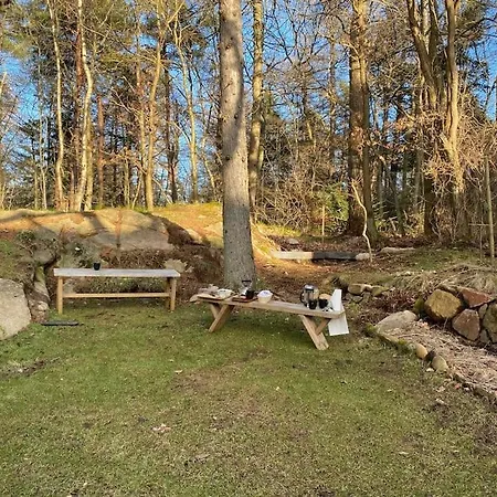 Charmigt Hus I Skogen, Men Mitt I Stan Göteborg