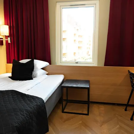 Hotel Western Arena 3*