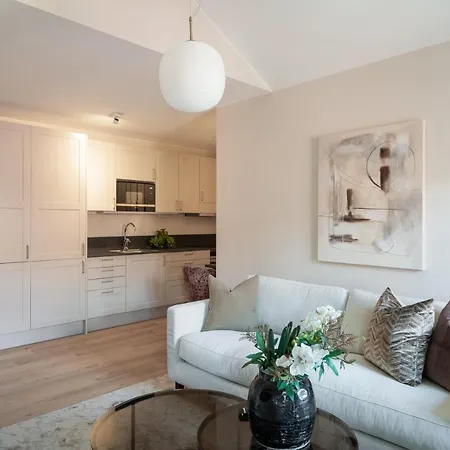 Live And Ekmanska Apartmanhotel