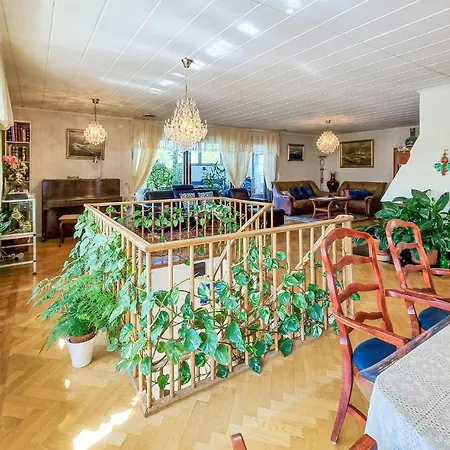 Semesterbostad Nice In Västra Frölunda With Wifi&3 Bedrooms