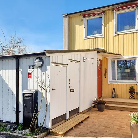 2 Bedroom Beautiful In