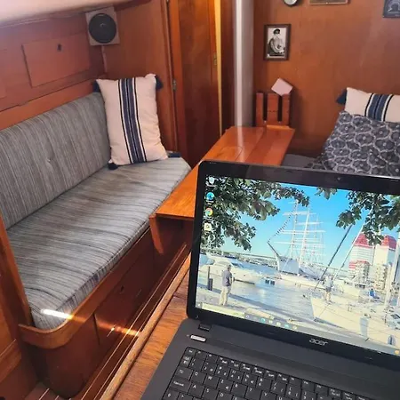 보트호텔 Downtown Sailboat - Vega 1