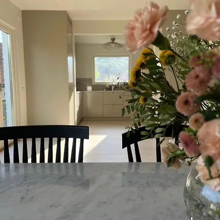 Вилла Naera Och Stan Гётеборг