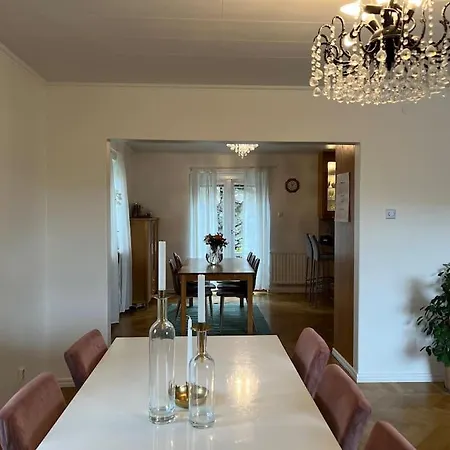 Grand With Great Location! Willa