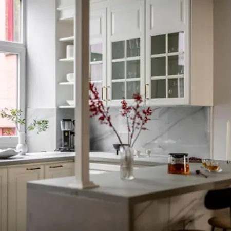Modern 106m², 30 Sec Walk From Station! Apartment