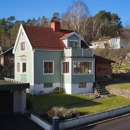 Villa 30-tals Med Naerhet Centrala Gbg