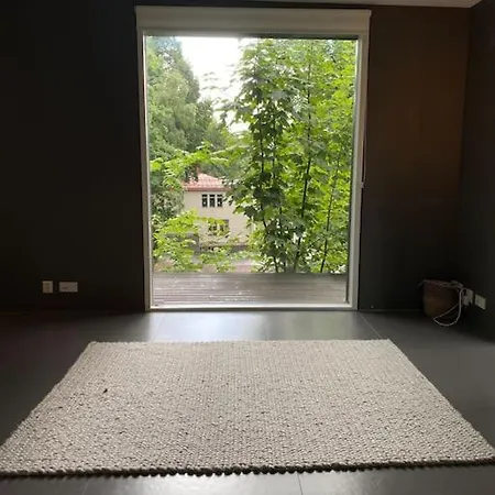 Style Meets Location In * غوتنبرغ