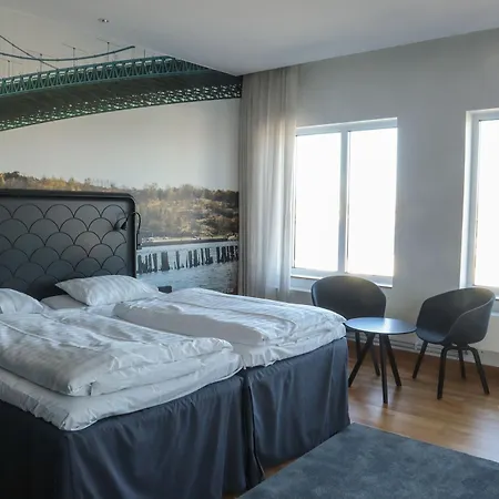 Comfort Hotel 4*