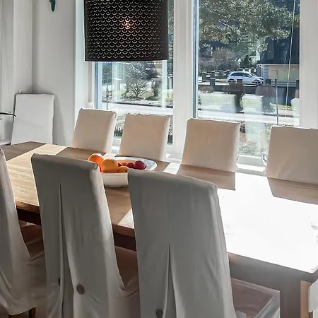 Holiday home Amazing In Vstra Frlunda With Kitchen *
