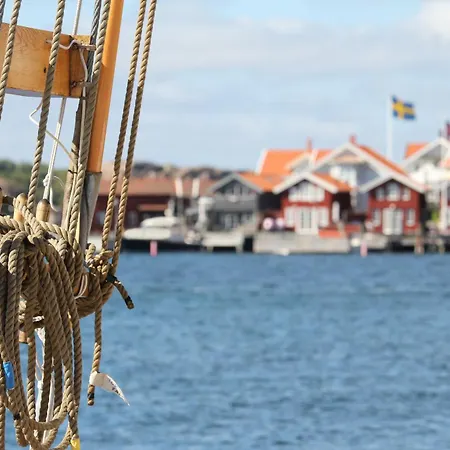 By The Bay In A Shared Homestay szállás *