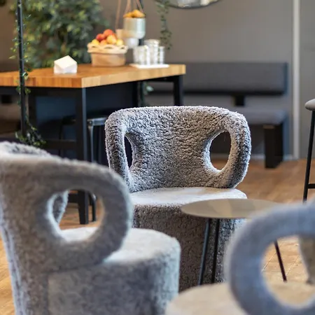 Hotel Quality 11 & Eriksbergshallen Gothenburg