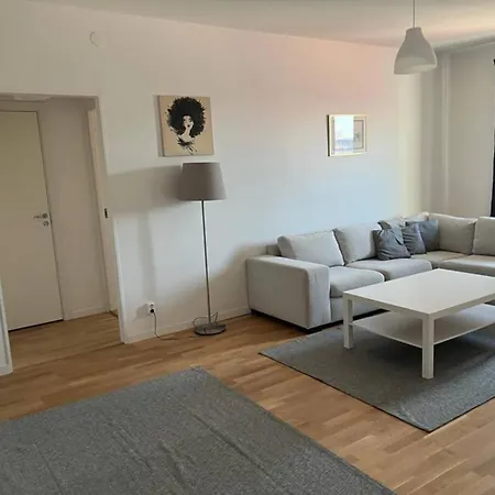 Apartment Comfortable In Cozy Location *