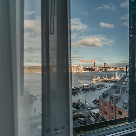 Quality Waterfront ホテル