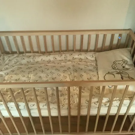 Luxurious With Free Parking